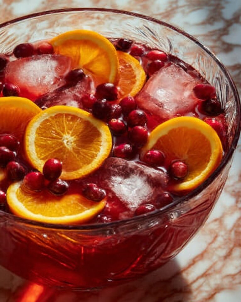Sparkling Cranberry Punch: A Festive and Refreshing Beverage Recipe
