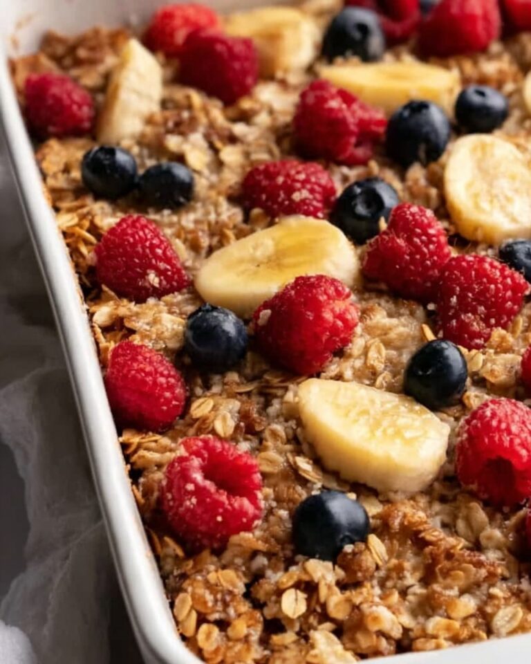 No-Flour, No-Sugar Oatmeal Breakfast Bake Recipe