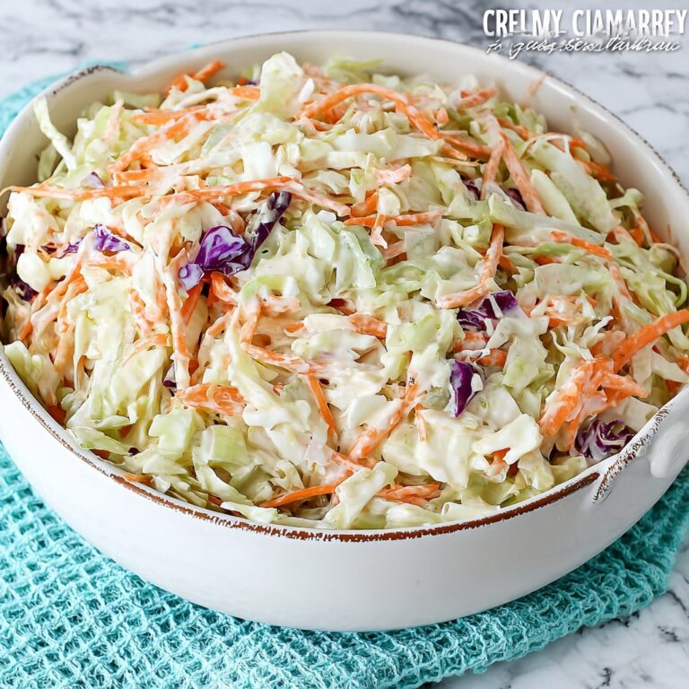 Classic Creamy Coleslaw Recipe